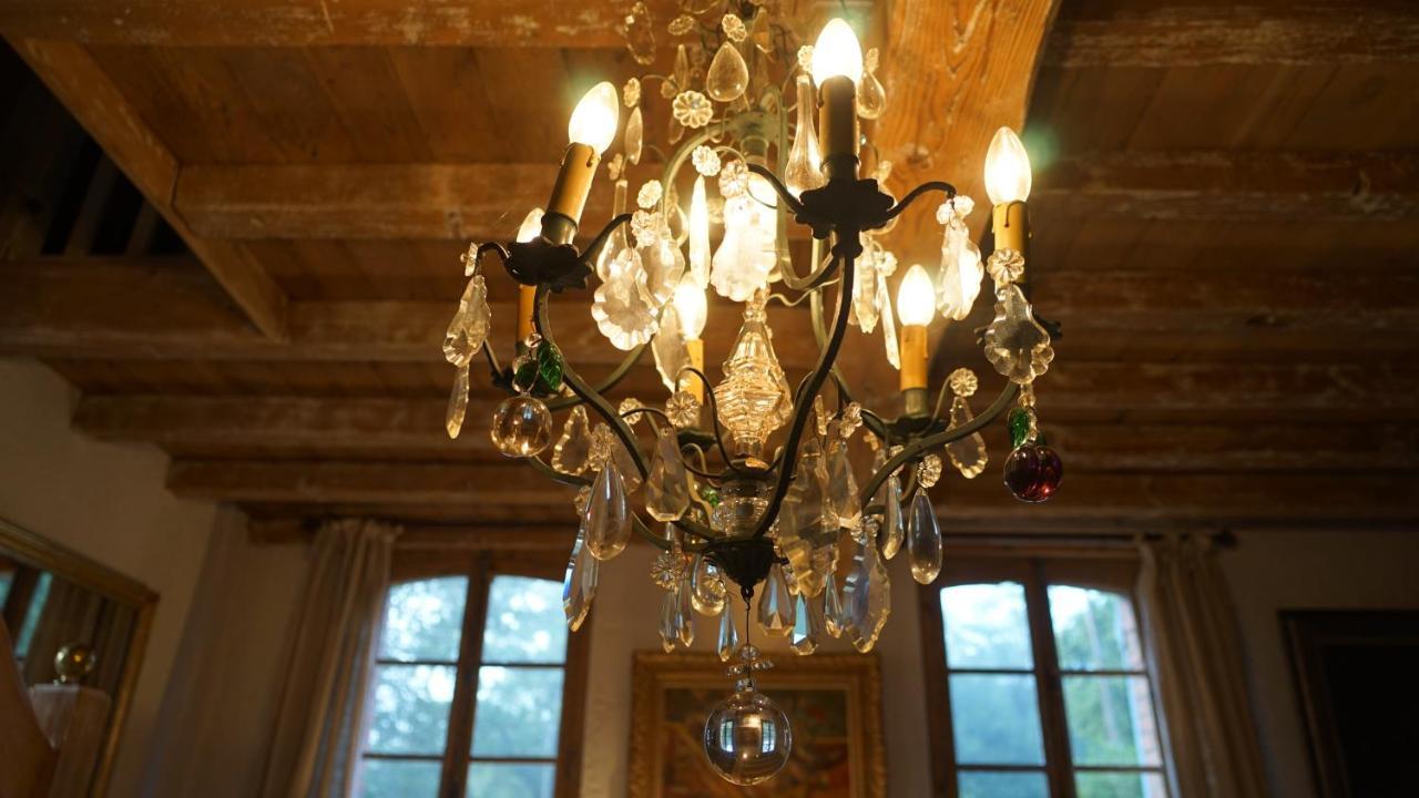 Les Hotes Des Guillemets Laglorieuse Buitenkant foto