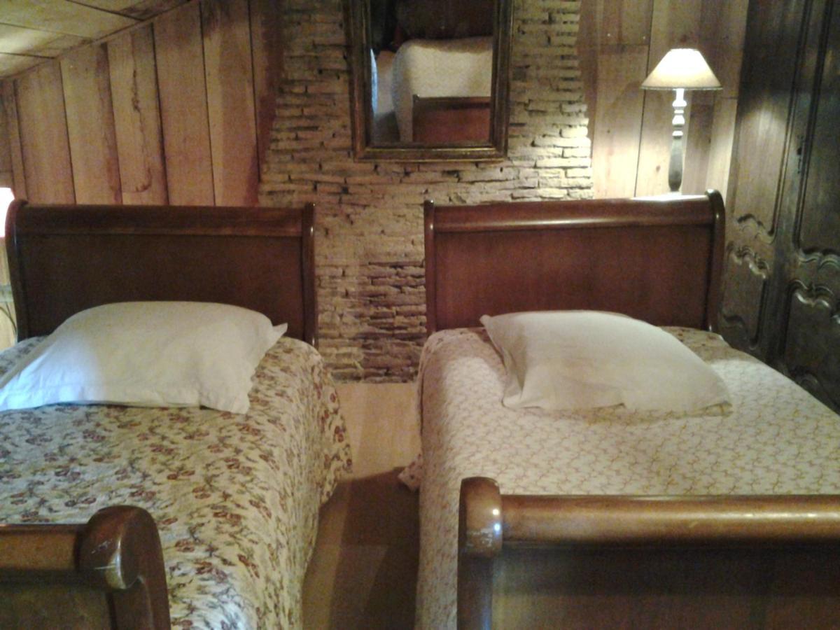 Les Hotes Des Guillemets Laglorieuse Buitenkant foto
